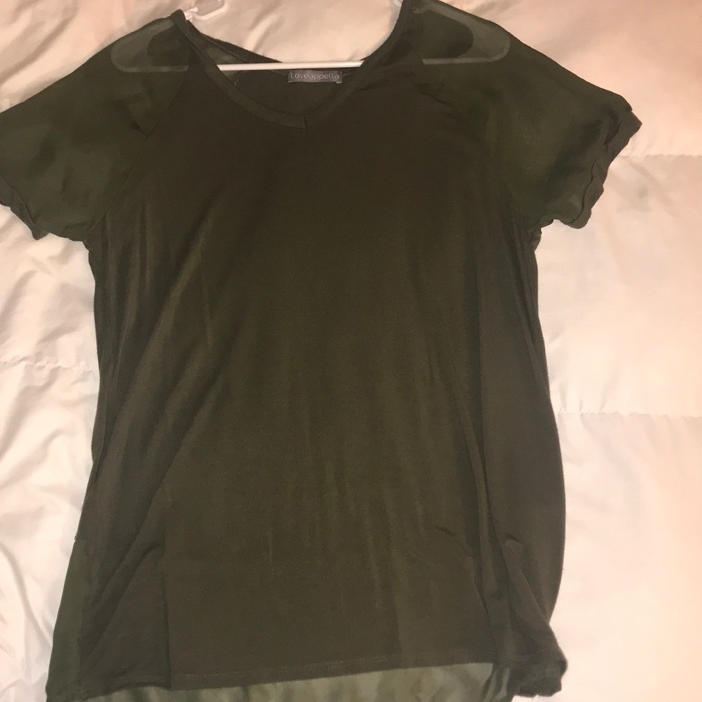T-shirt with mesh sleeves